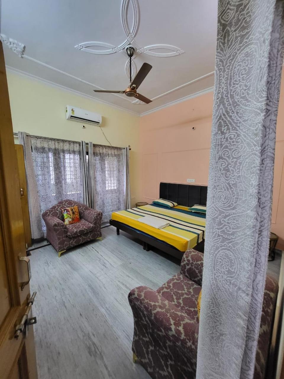 Nature View Homestay Dehradun Room photo